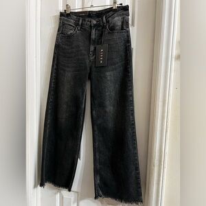 Risen size 5 (27) black frayed ankle wide jeans in black